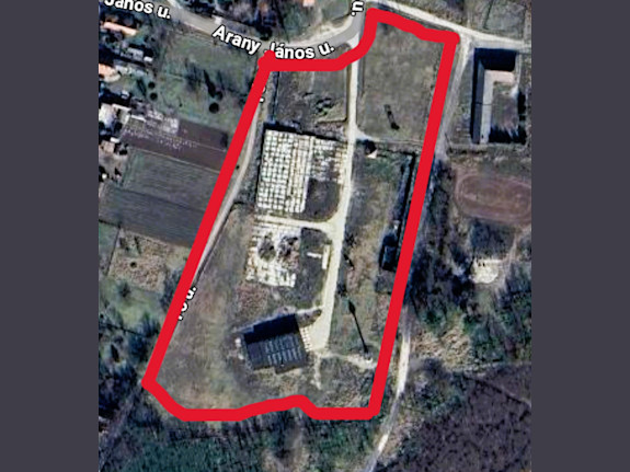 Massive Mixed Zone Plot 30 Min From Budapest