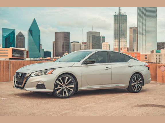 Thriving Peer-to-Peer Car Rental Business