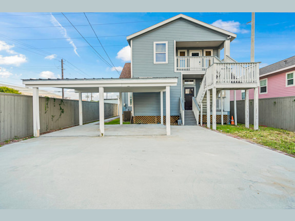 Duplex Investment Opportunity in Galveston