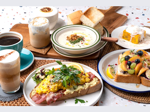 Well-Appointed Cafe - Prime Bayside Location