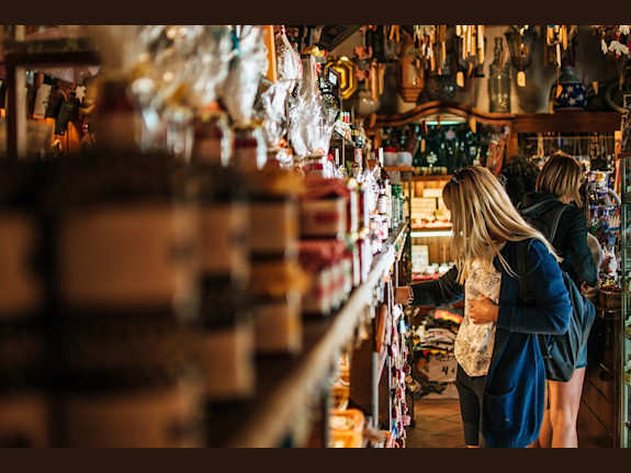 Midwest Specialty Retailer