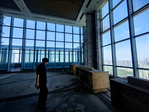 Hotel in Shenzhen for Sale at Low Price