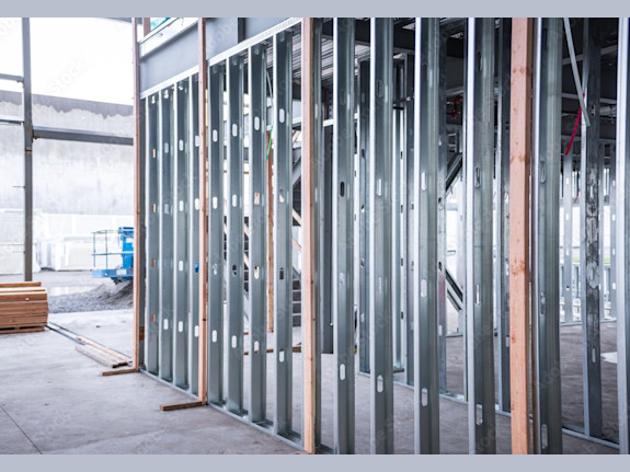 Resilient Commercial Trade Contractor Com. Focus