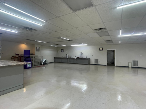 Shutdown C-store with Property near Palmer,TN