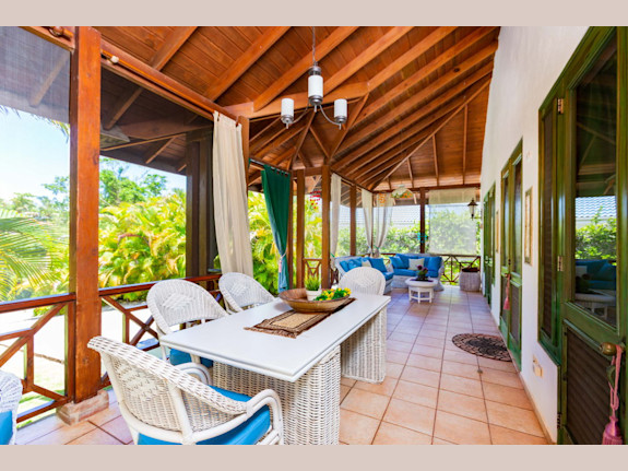 Offer A Property With 3 Villas With Pool