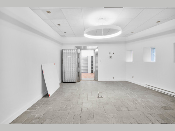 2,875 Sqft Office In A Centennial Building