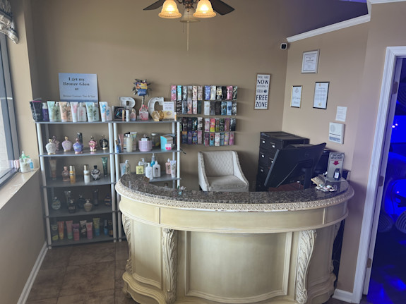 Glamorous Tanning Salon & Spa For Sale