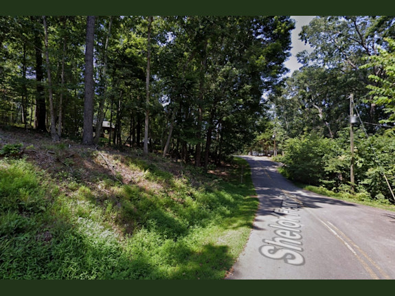 Nice .25 acre Lot Near Lake Hartwell