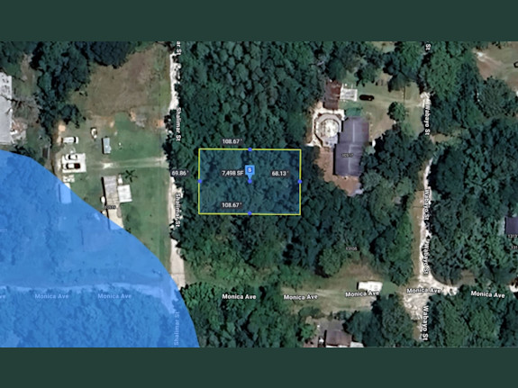 Mobile Homes Lot in Moon Lake Estates