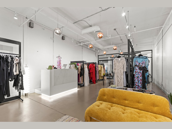 Modern Retail Unit Downtown Kelowna