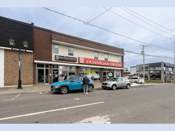 Building for sale or for rent + Office 2nd floor