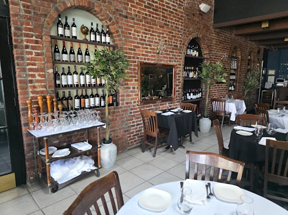 Beautiful White Cloth Italian Restaurant