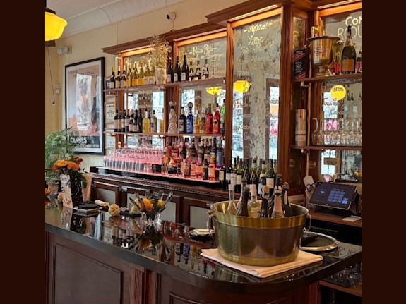 Renowned French Restaurant for Sale in New York