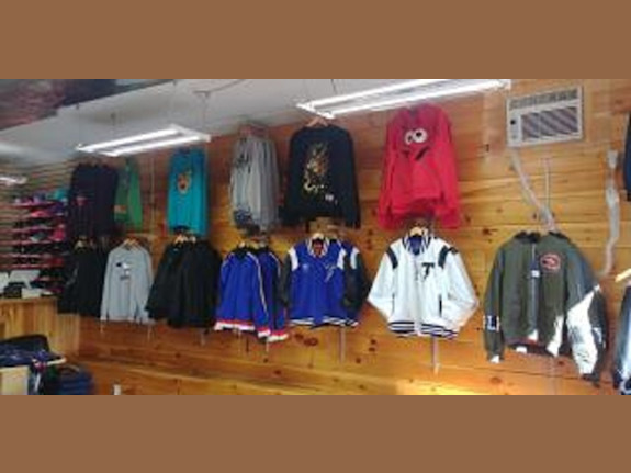 Men and Ladies Retail Shop in Hartford County, CT