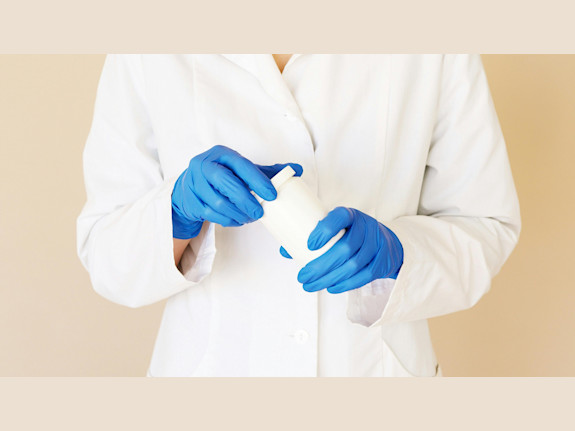 Retail & Compounding Pharmacy. Insurance Contracts