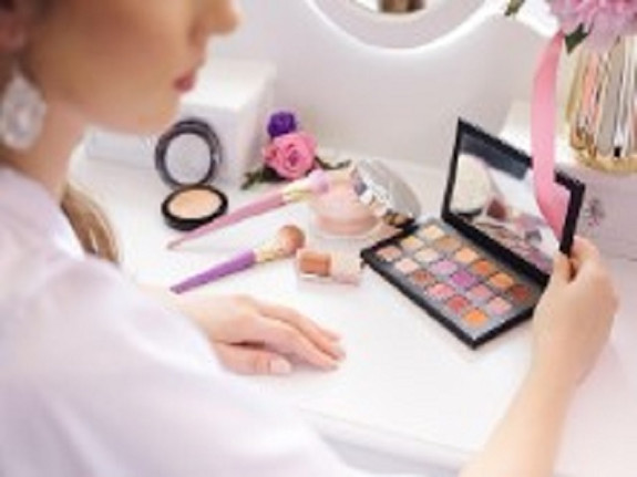 Highly Profitable and Portable Online Cosmetics