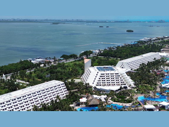 Investment Beach Villa in Cancun