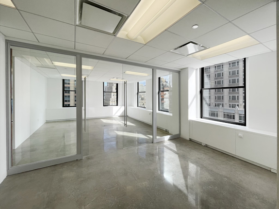 High Floor Corner Office with Park & City Views