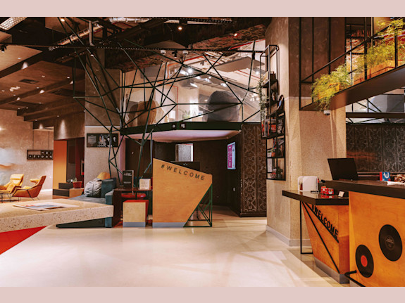 Rare Investment Opportunity: thriving Hotel in the