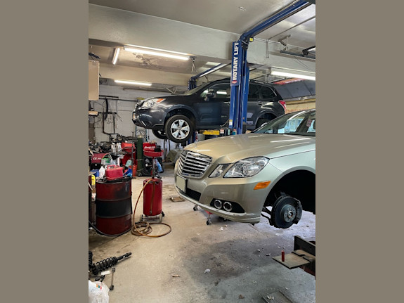 Gasoline Station with Auto Shop For Sale