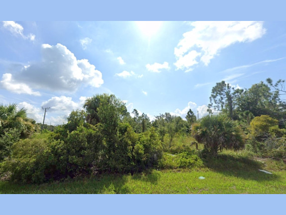 Nice Lot in Waterfront Community in Punta Gorda Fl