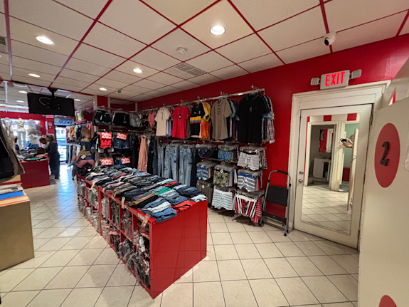 Highly Profitable Clothing Store in Lively Area