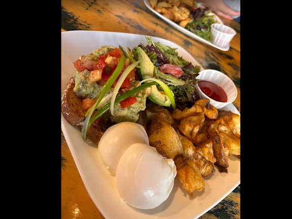 American and Canadian Restaurant and Bar