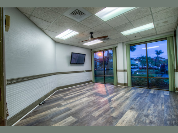 7.4% ROI, Office Condo. 2 Years Left on NNN Lease