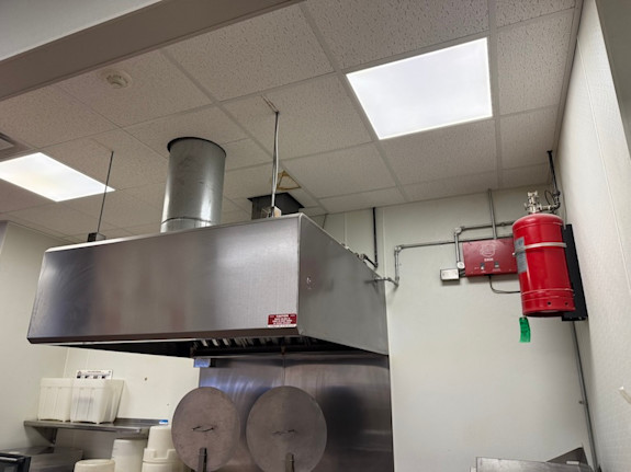 Chicken Restaurant & Ice Cream Shop for Sale