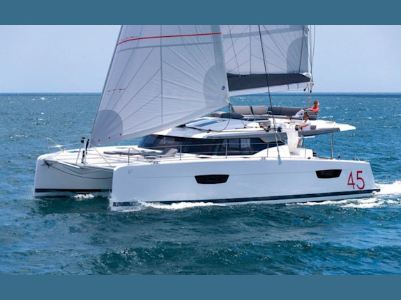 Catamaran Day-Cruise Company in Marseille