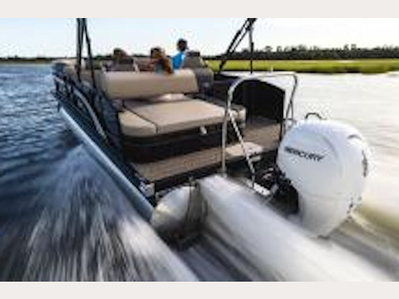 65 Y/O Marine Services Business w/ 2 Acre Property