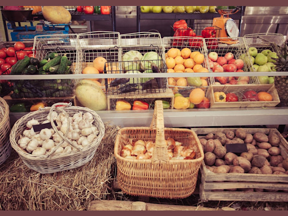 A Golden Opportunity – Own a Thriving Full Service Restaurant and Market