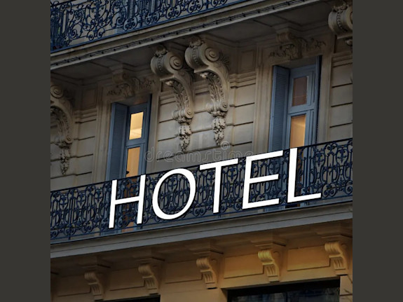 Nice Hotel with 102 Rooms And Outdoor Pool