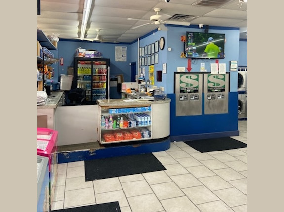 Enormous Self-Serve Car Wash for Sale in Texas