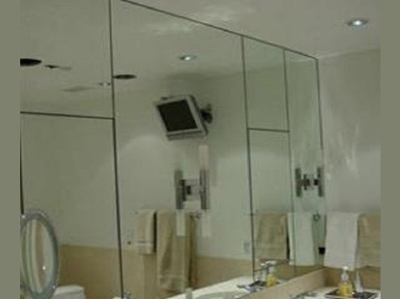 Established Glass and Mirror Company with Property
