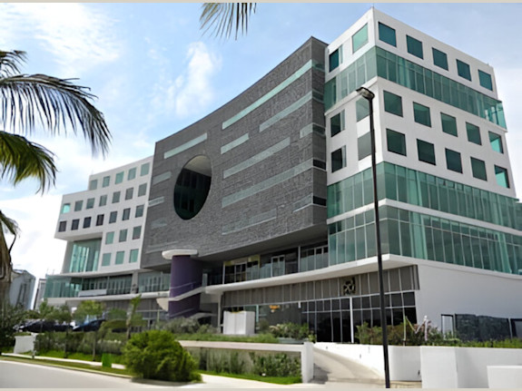 Prime Commercial Space for Lease – Puerto Cancún