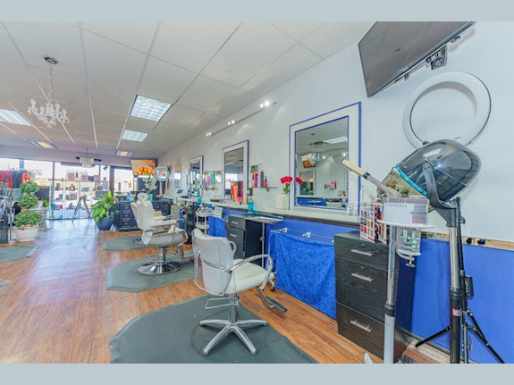Hair Salon and Spa for Sale in Albany County