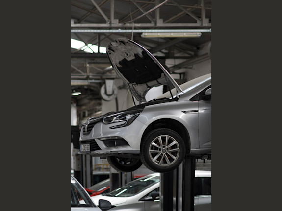 Established Auto Body Franchise with Two LA-Based