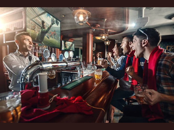 Popular Restaurant and Bar - Over $1m in Sales!