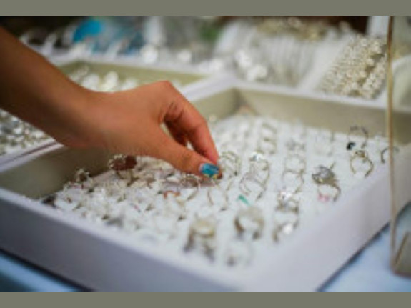 40-Year Jewelry Store $574K Cash Flow - $150K Down