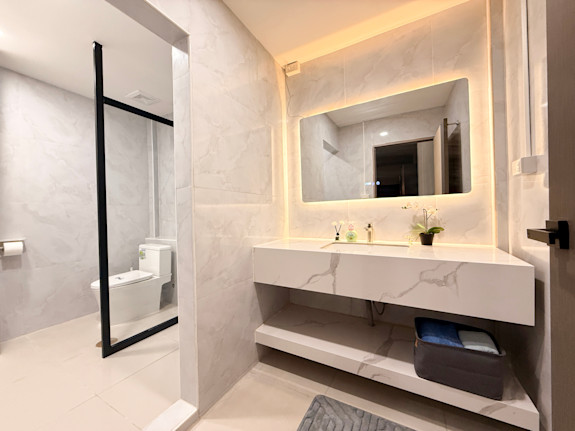 Business For Rent — Villa Near Bts