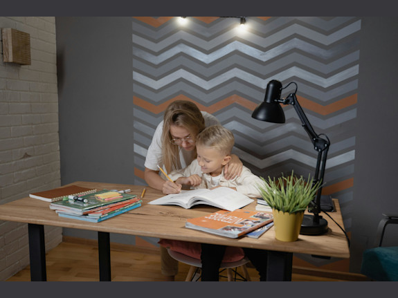 6+ Y/O International Mobile Reading Platform