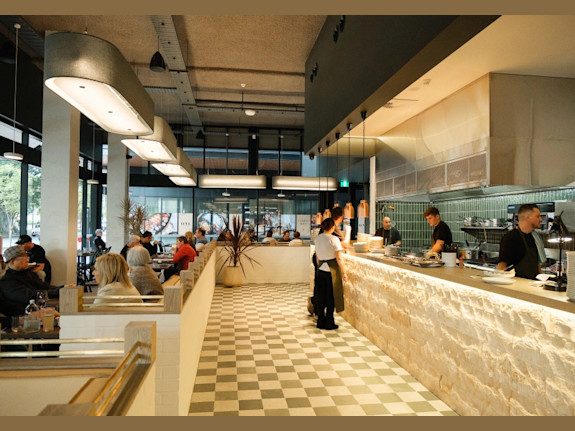 Licenced Tavern, Restaurant  Bar