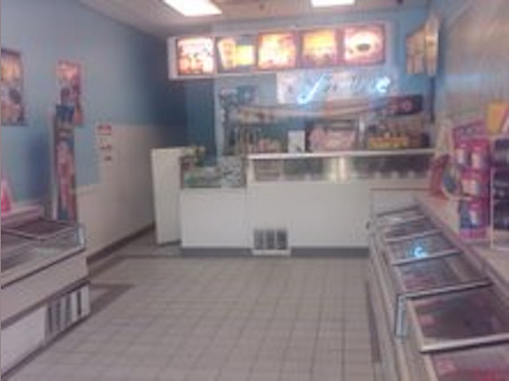 Ice Cream Parlour for Sale in Suffolk County, NY