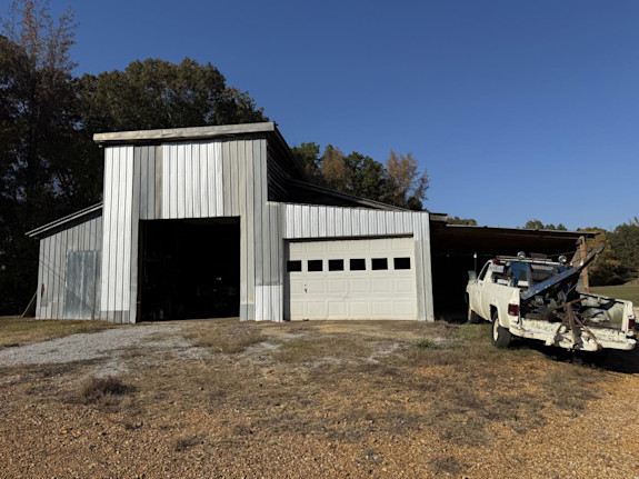 Estate Auction – Home/Shop Situated on 6+/- Acres