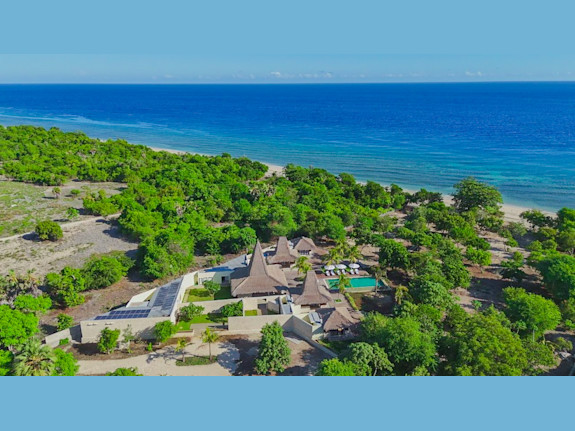 Luxury Freehold Oceanfront Resort - Indonesia