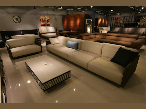 Well Established Furniture Store for Sale (32 Year