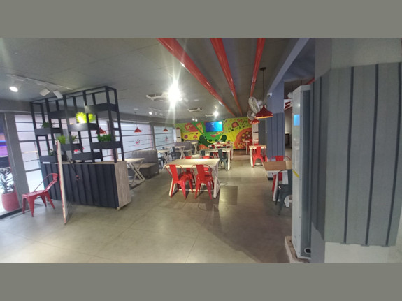 Running Chinese and Fast food Restaurant for sale