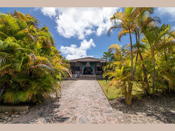 Offer A Property With 3 Villas With Pool