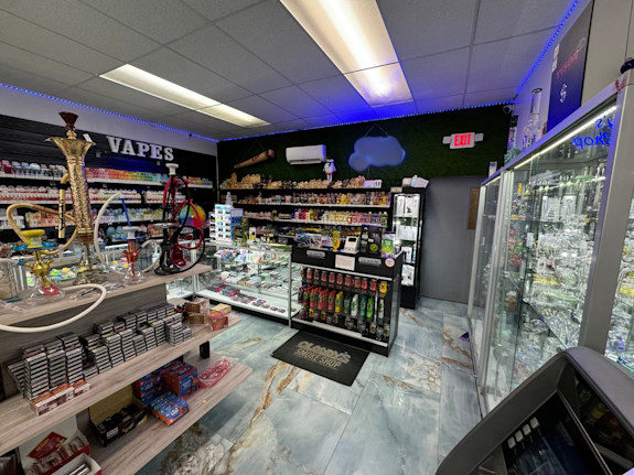 Profitable Smoke Shop for Sale / Prime Location